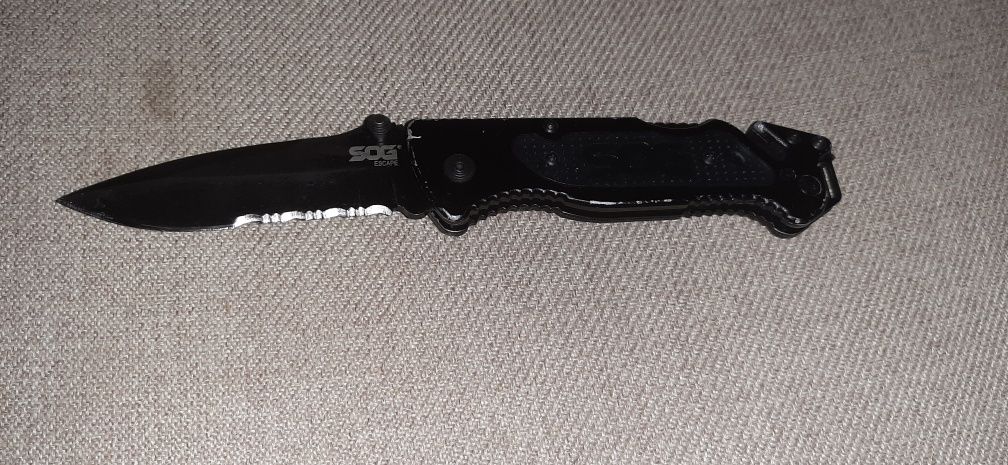 Nóz ratowniczy SOG Escape black