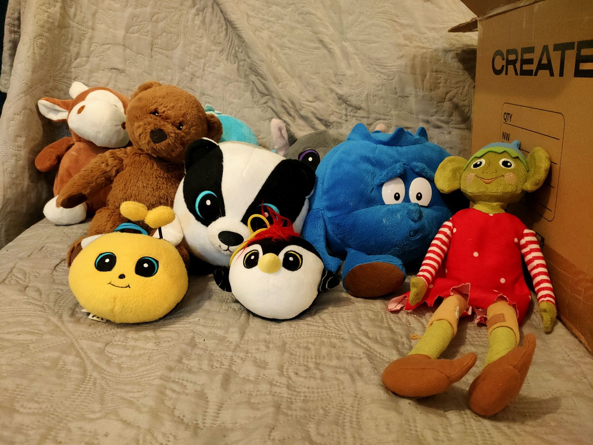 Vários Peluches de bebê