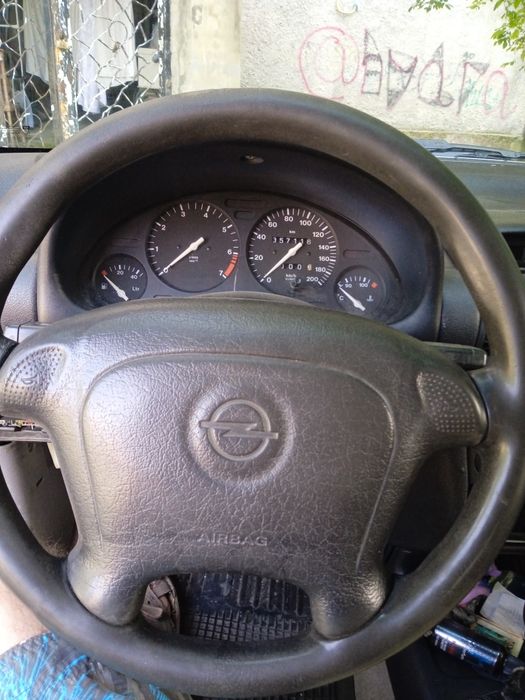 Опель Корса Б бензин