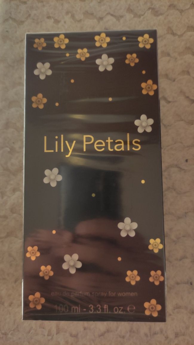 Woda perfumowana Dealz, Lily Petals EDP