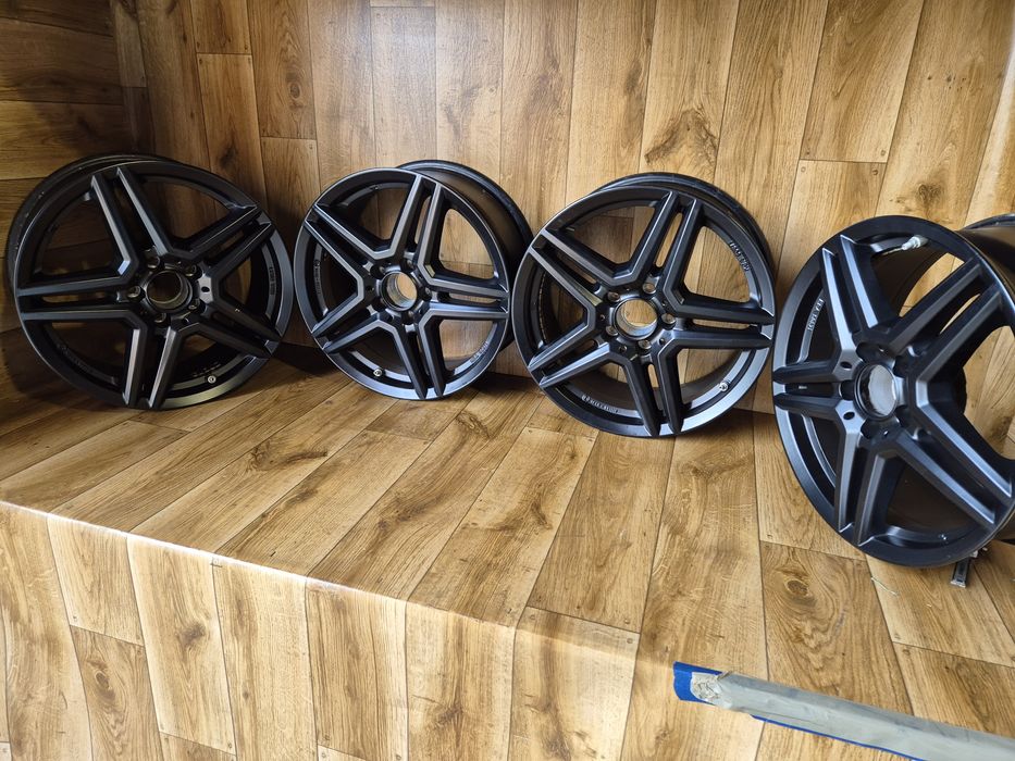 Alufelgi Uniwheels 17cali 5x112 et36 7,5j Czarny mat stan Idealny