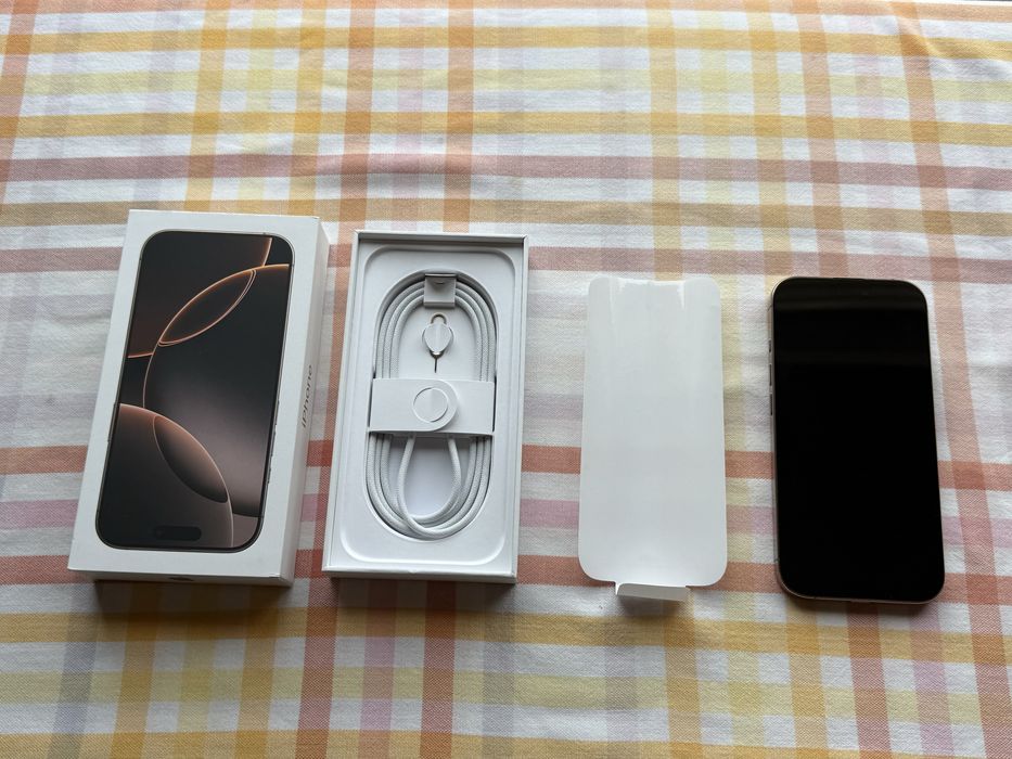 Iphone 16 Pro, Desert Titanium, 256GB