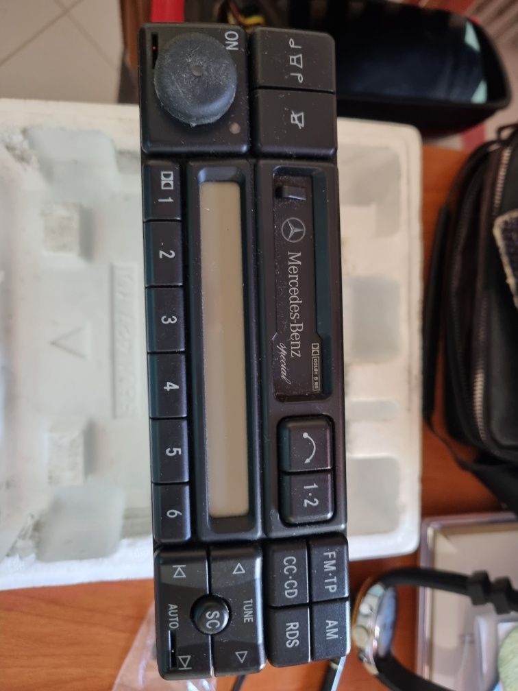 Auto radio Becker