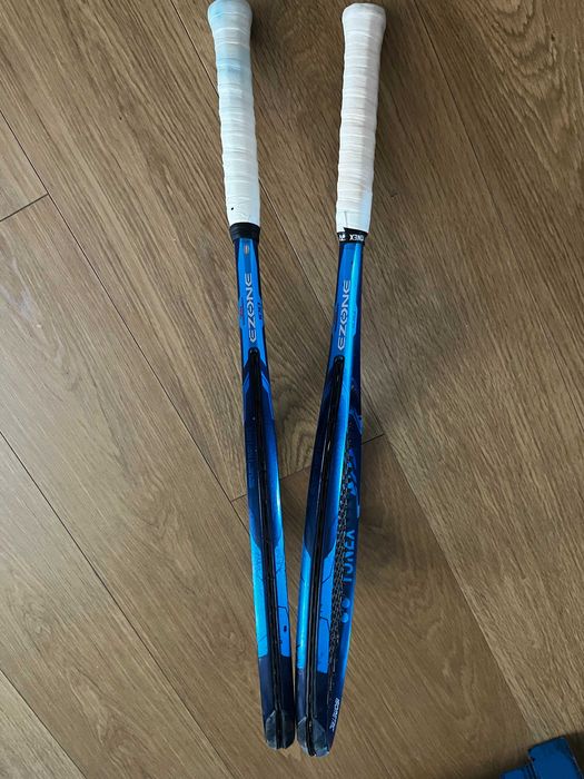 Yonex ezone 100, 6ª Geração (conjunto de duas raquetes)