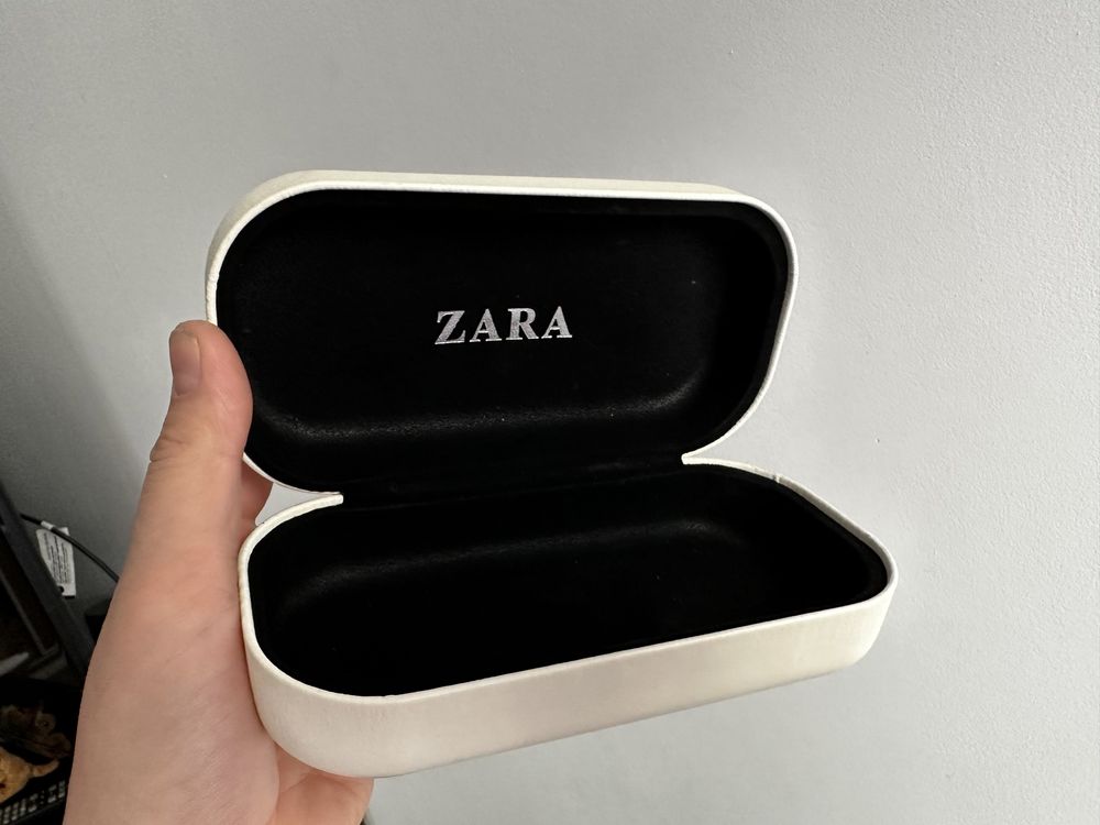markowe etui na okulary ZARA