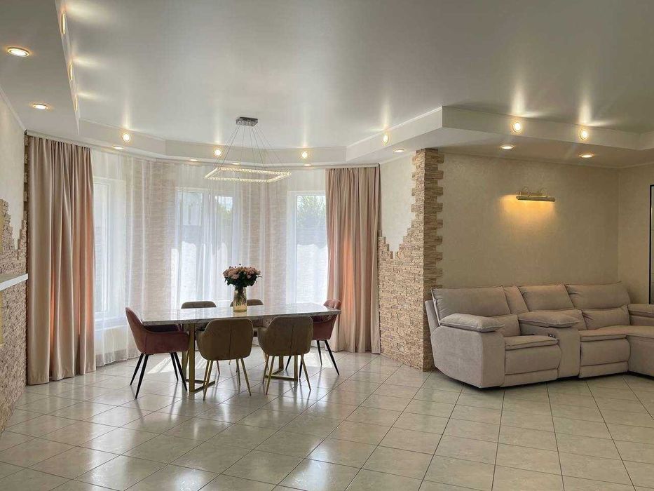 Сучасний будинок з купою переваг для щасливого життя вашої родини