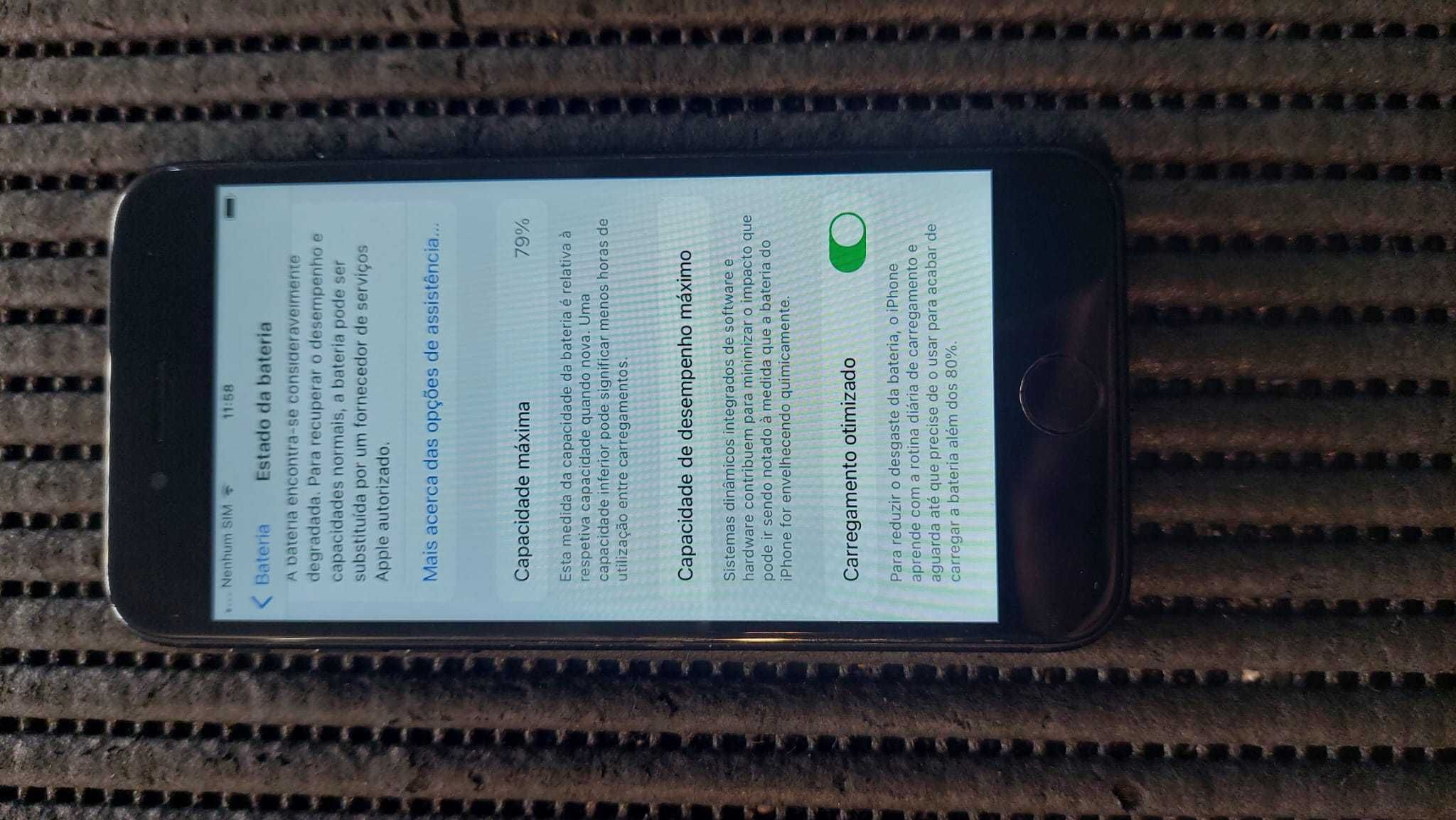 iPhone SE 2020 Usado com ecrã e bateria NOVA!!
