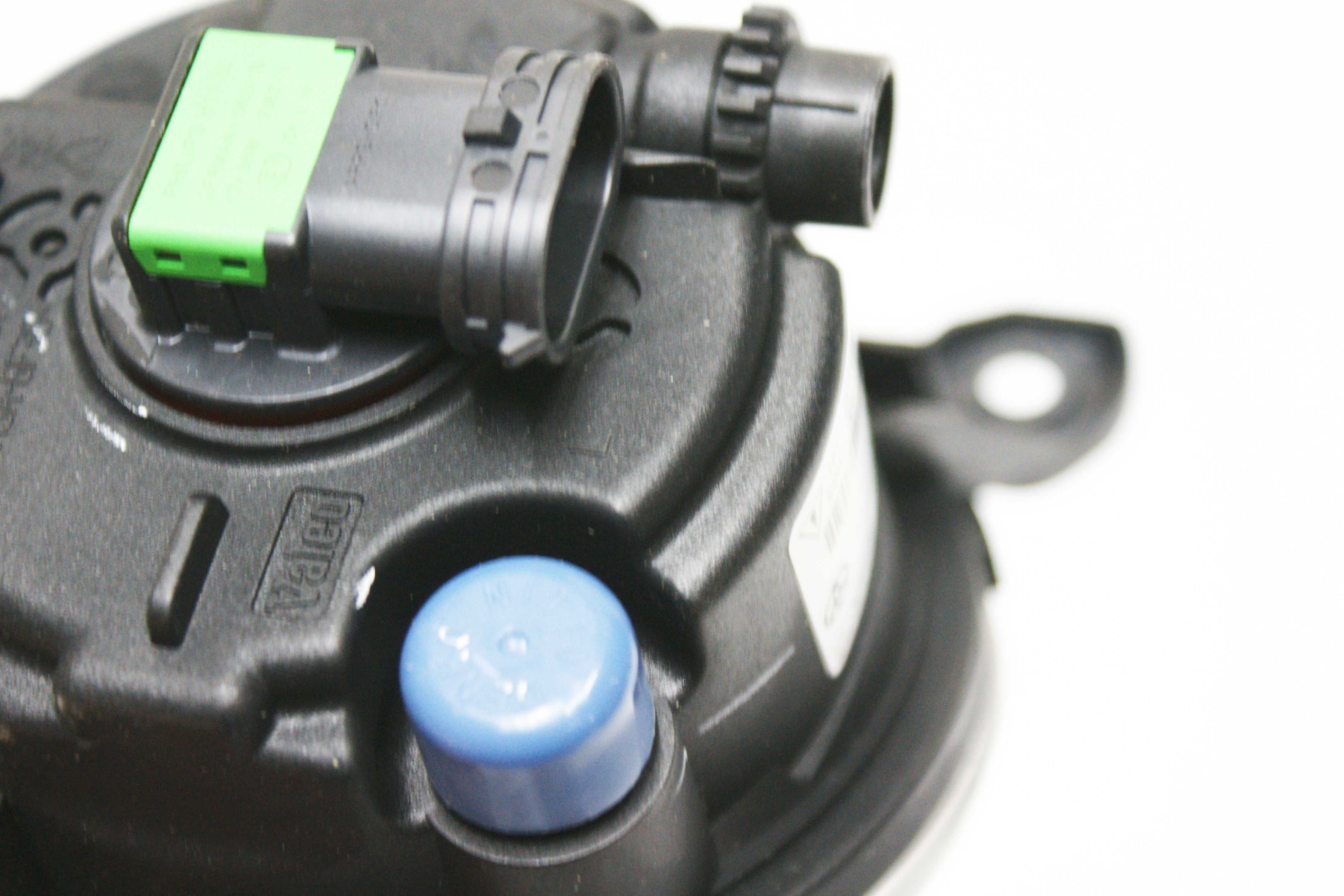 Halogen lewy OE Toyota Corolla E12 Corolla Verso NOWY oryginalny