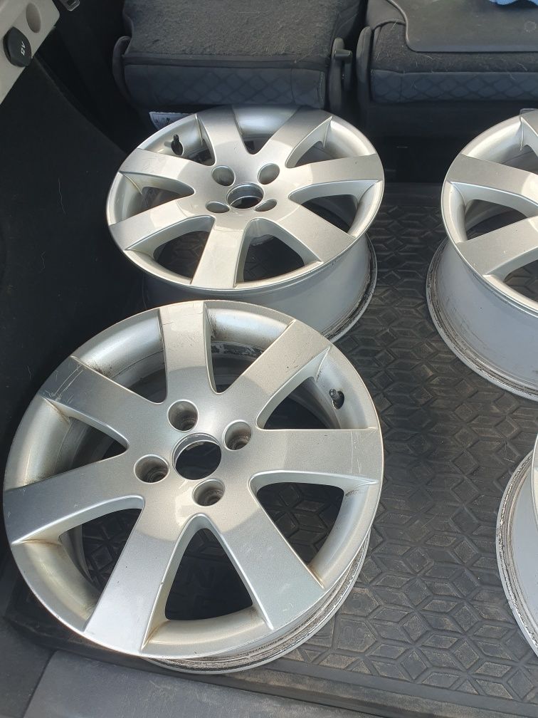 Диски на Пежо R16 4×108