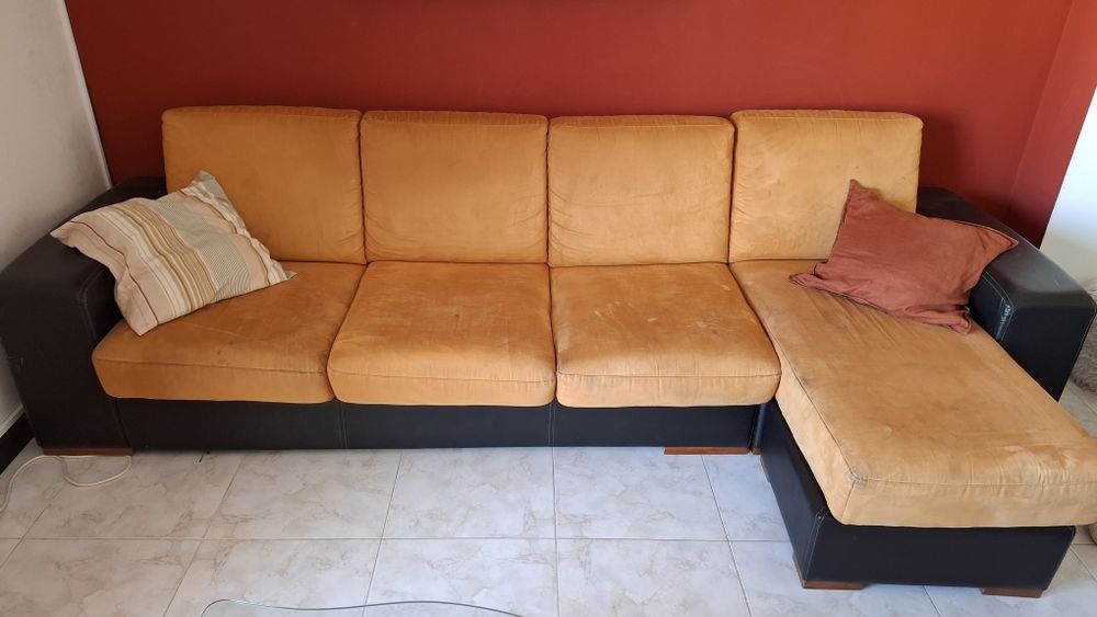 Sofá 4 lugares e chaise longe pele e veludo