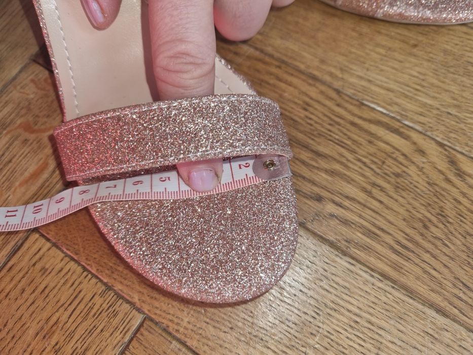 Nowe buty na obcasie morelowe, brokatowe  r. 36