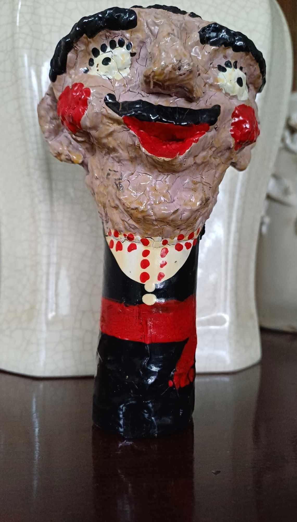 “Cabeçudo” ou “Gigantone”