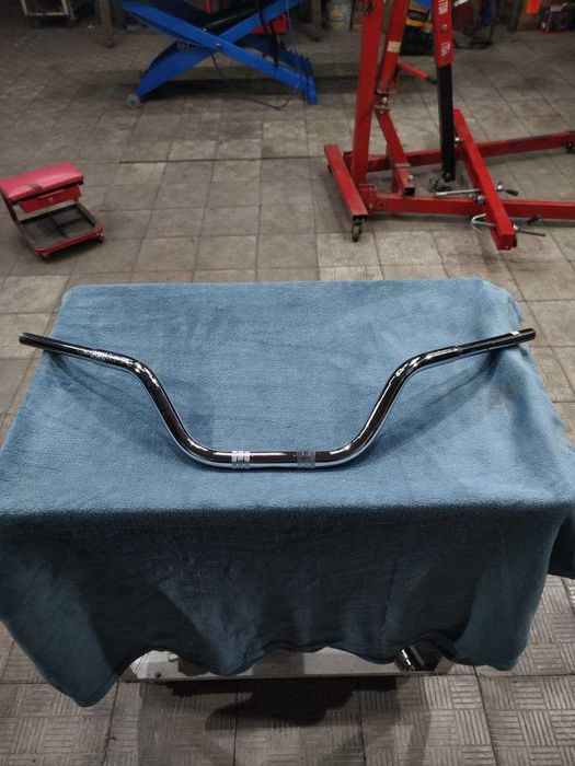 Кермо, зеркала, грузики, стійки, траверса та чохли на BMW R18