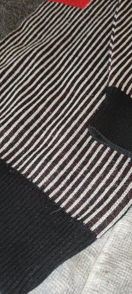 Sweter swetr wzor wzory wzorami vintage streetwear paski akryl