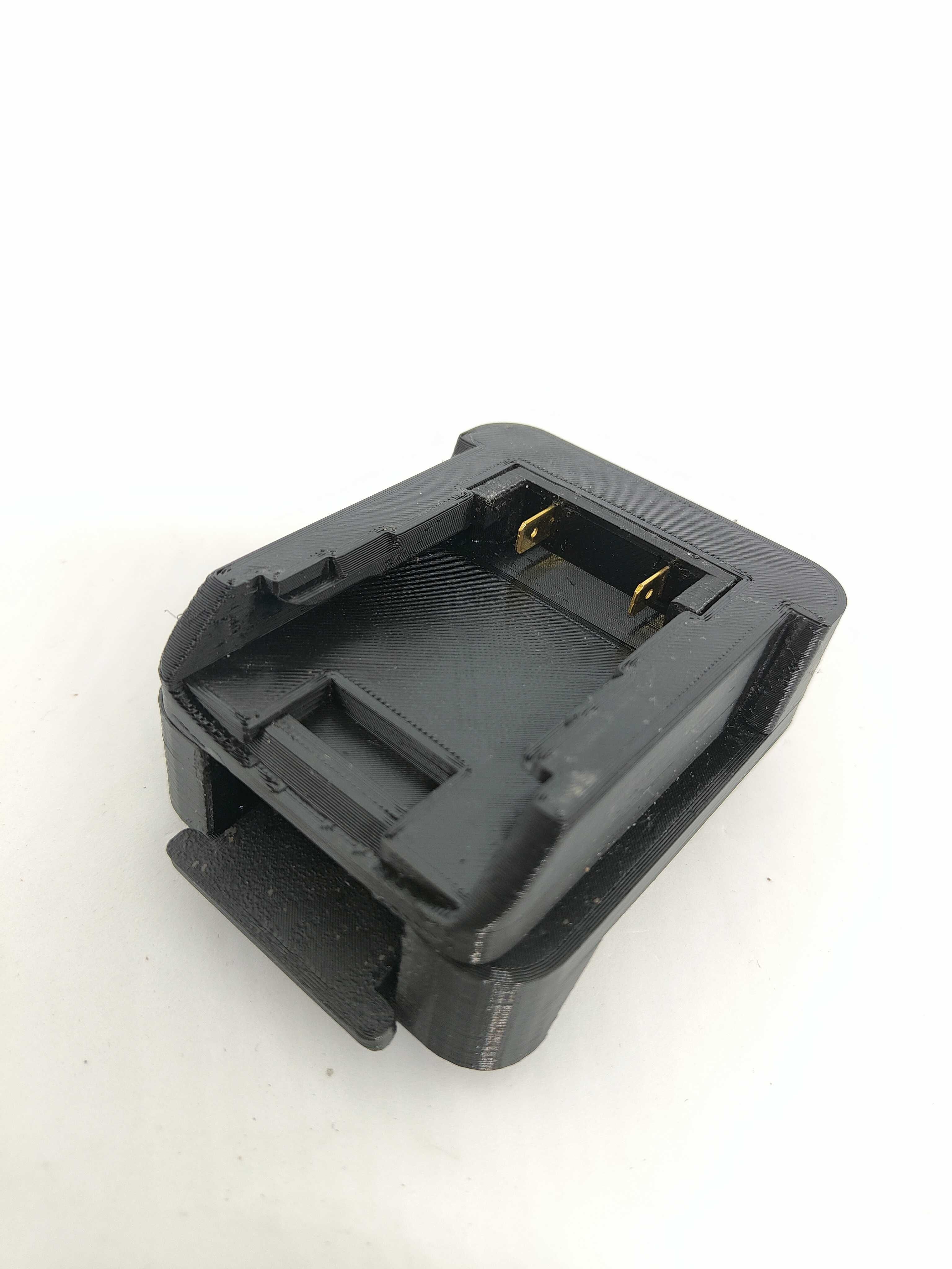 Adapter baterii DeWalt 18V XR do Makita LXT