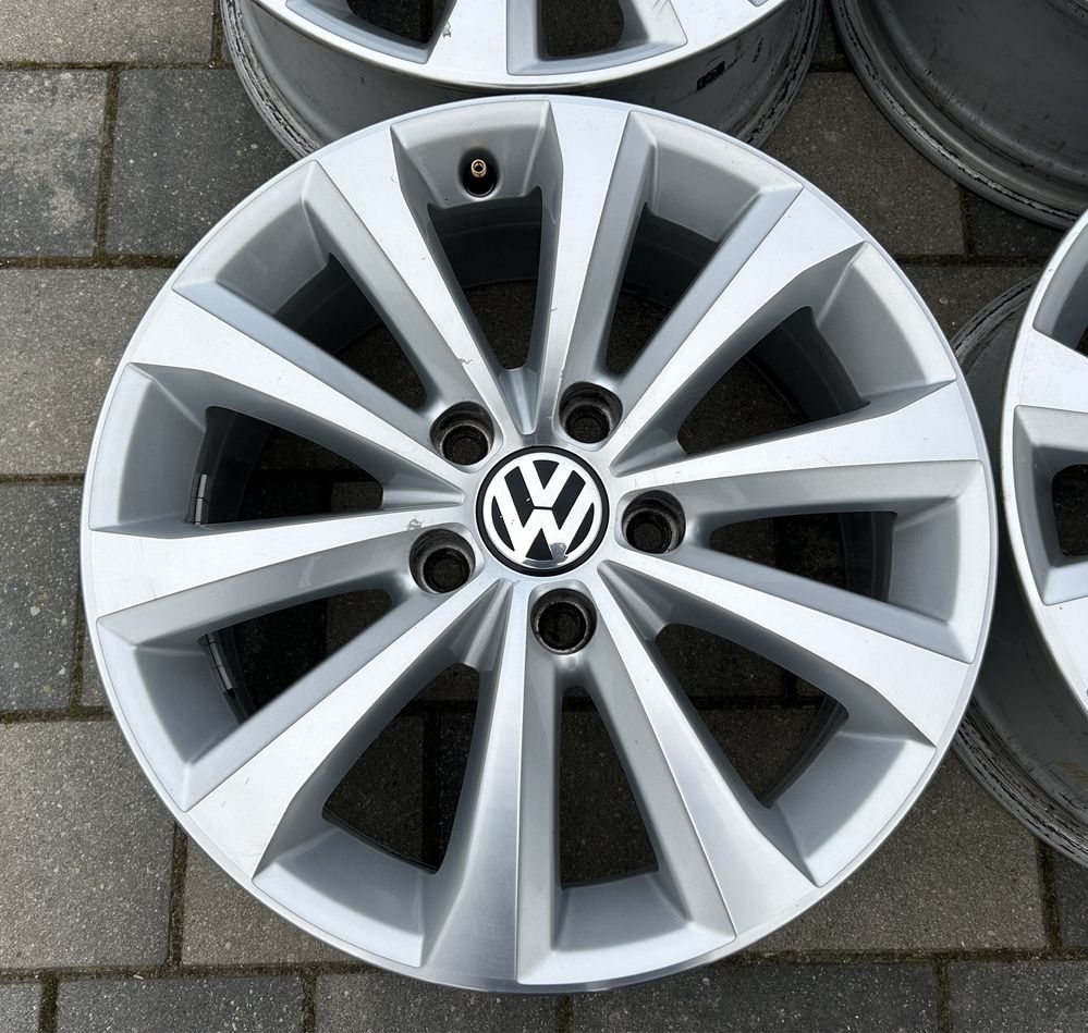 Oryginalne felgi Volkswagen 16" 5x112 Passat B7 Golf 6 Touran Alicante