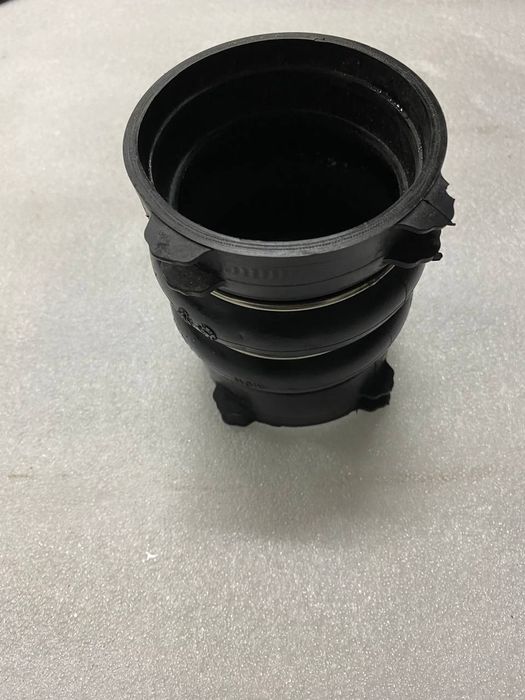 95b145832c Porsche Macan 95b патрубок системы охлаждения