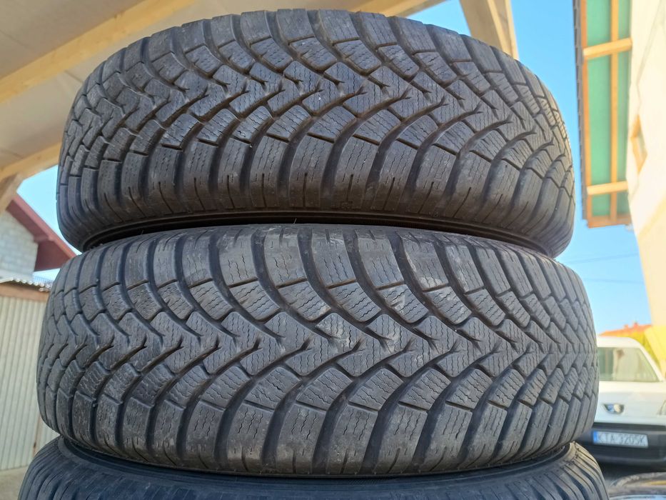 Opony zimowe Falken 215/70R16