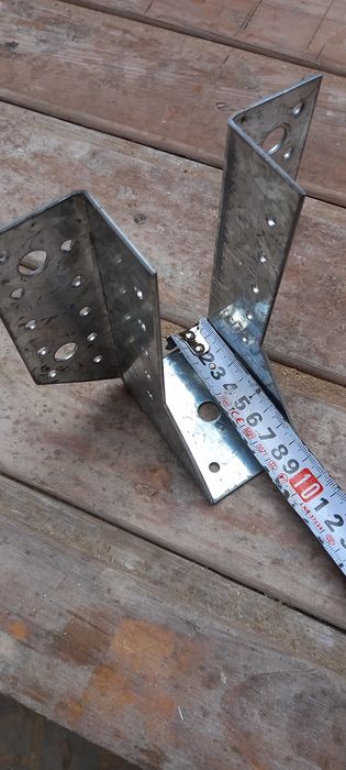 Скоба для крепления балки 50мм.
Размер: 135×135×80мм оц