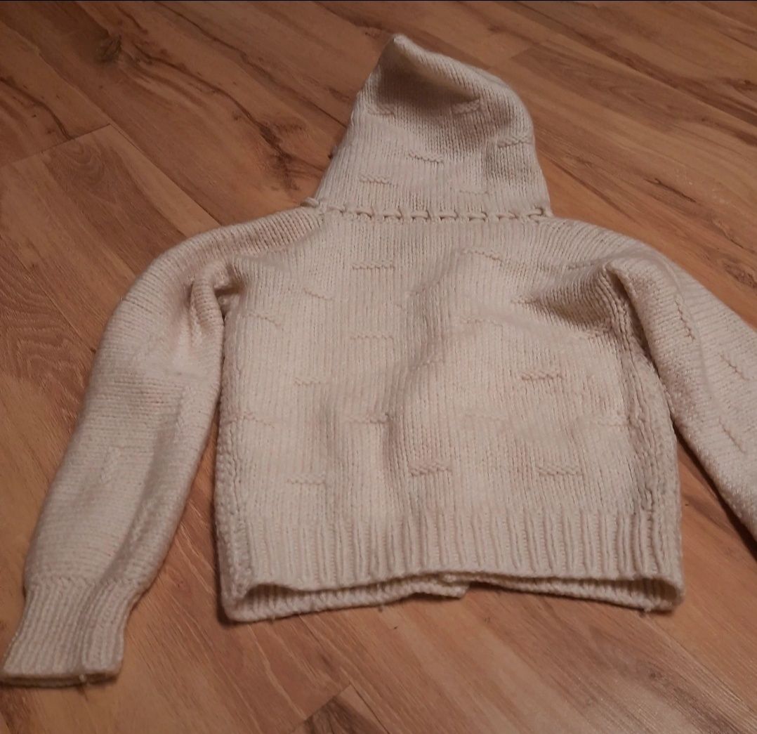 Sweter wełniany dziecięcy z kapturem
kremowy
