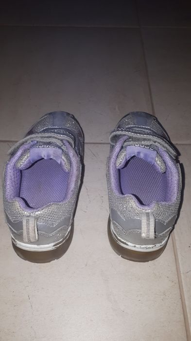 Кроссовки для девочки