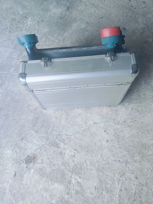 Walizka monterska  z wkretarkami