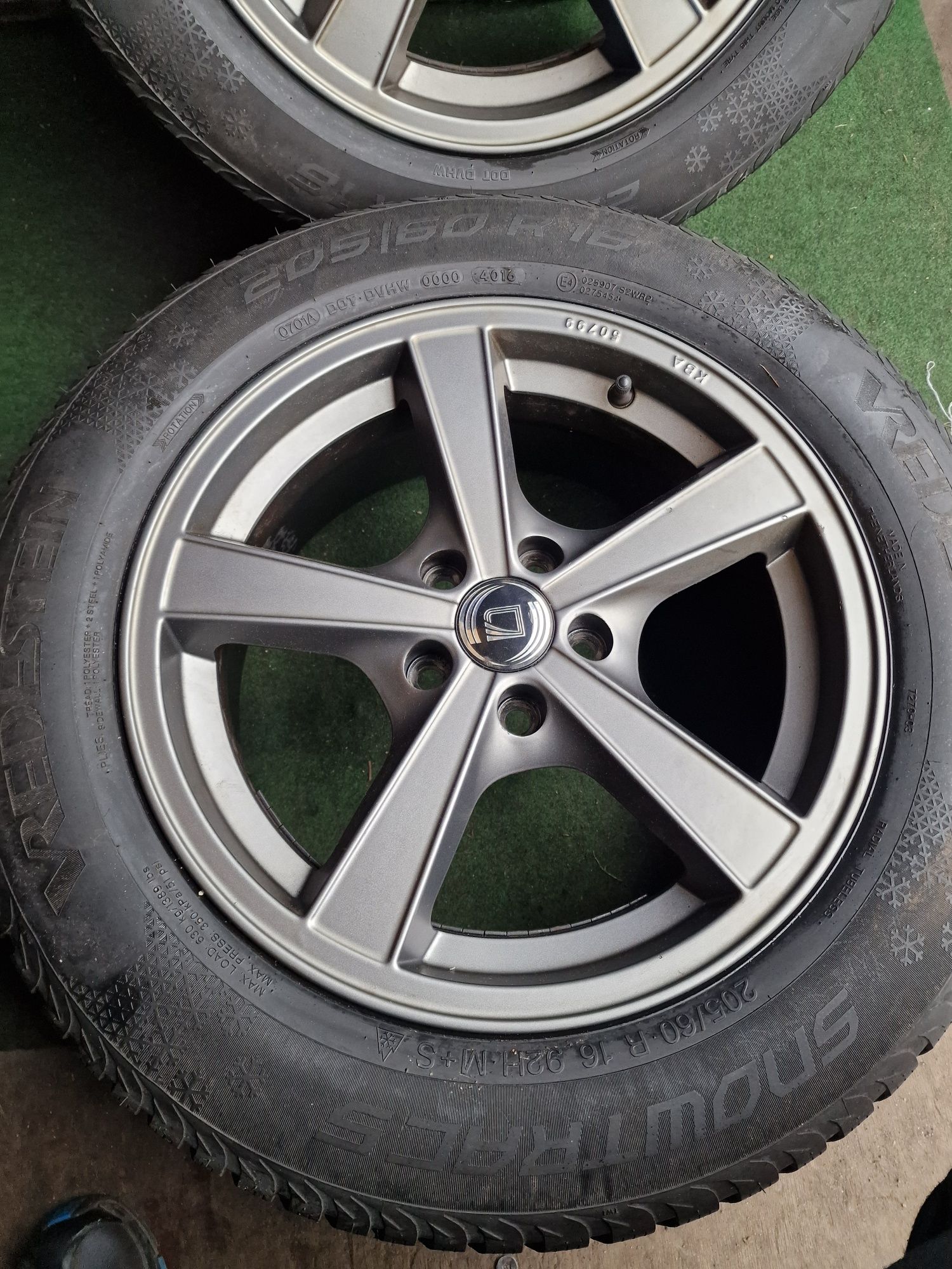Koła zimowe 16 5×105 Opel Astra J K Mooka 205/60/16