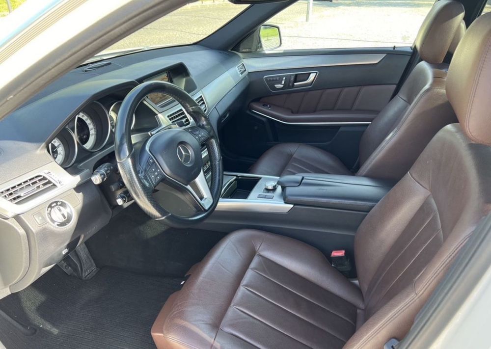 Mercedes E220 Full Extras