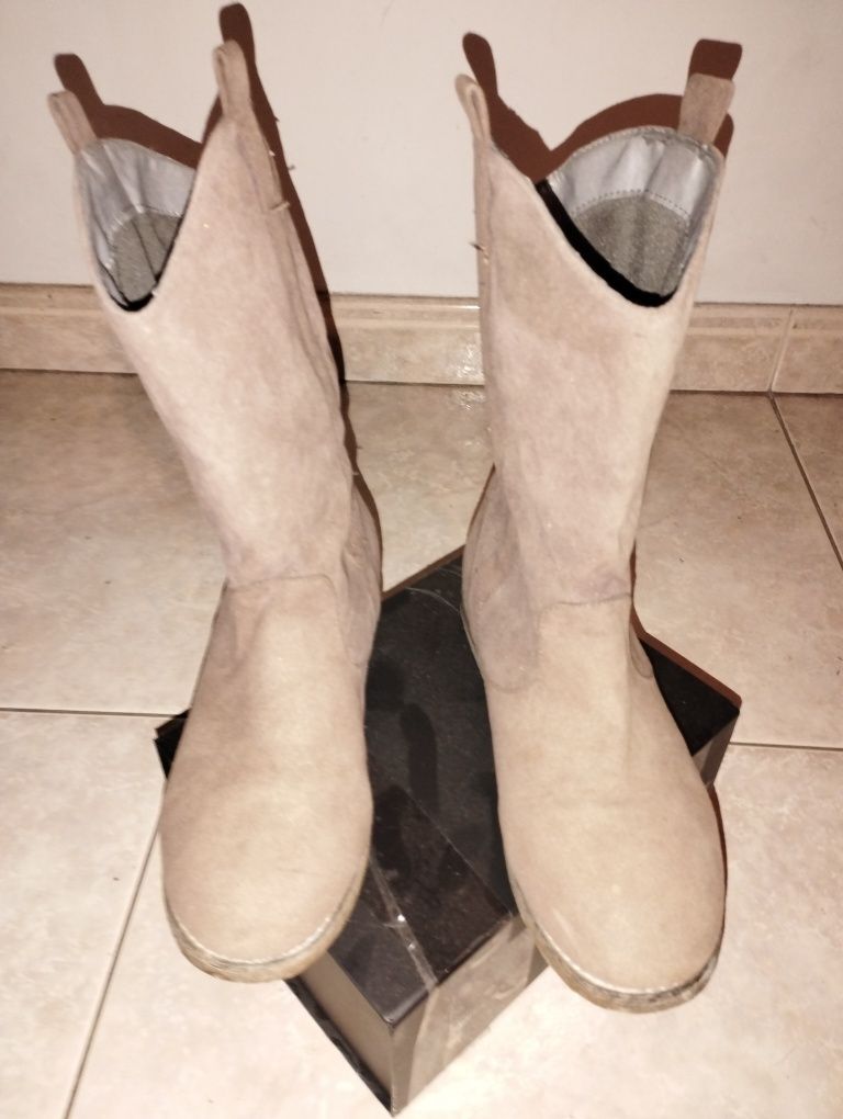 Botas tipo texana, tamanho 36