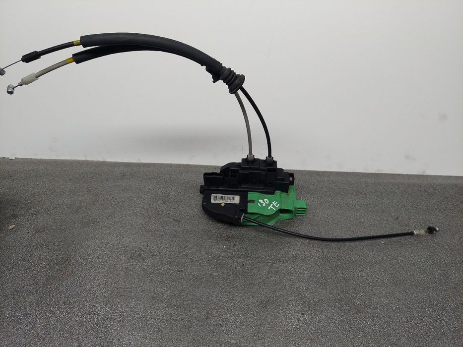 Fechadura / fecho porta trás esquerdo HYUNDAI i30 (FD)