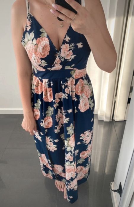 Piękna letnia sukienka damska maxi w kwiaty