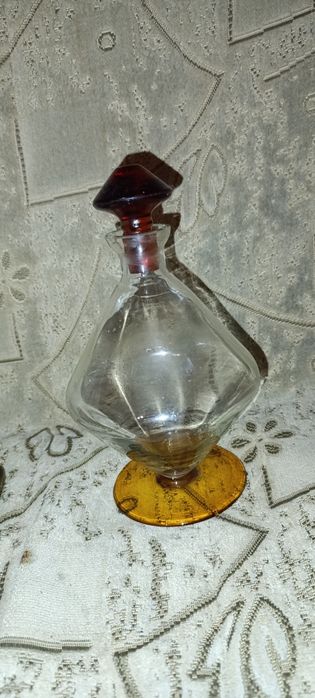 Sprzedam starą karafkę Huta hortensja lata 20