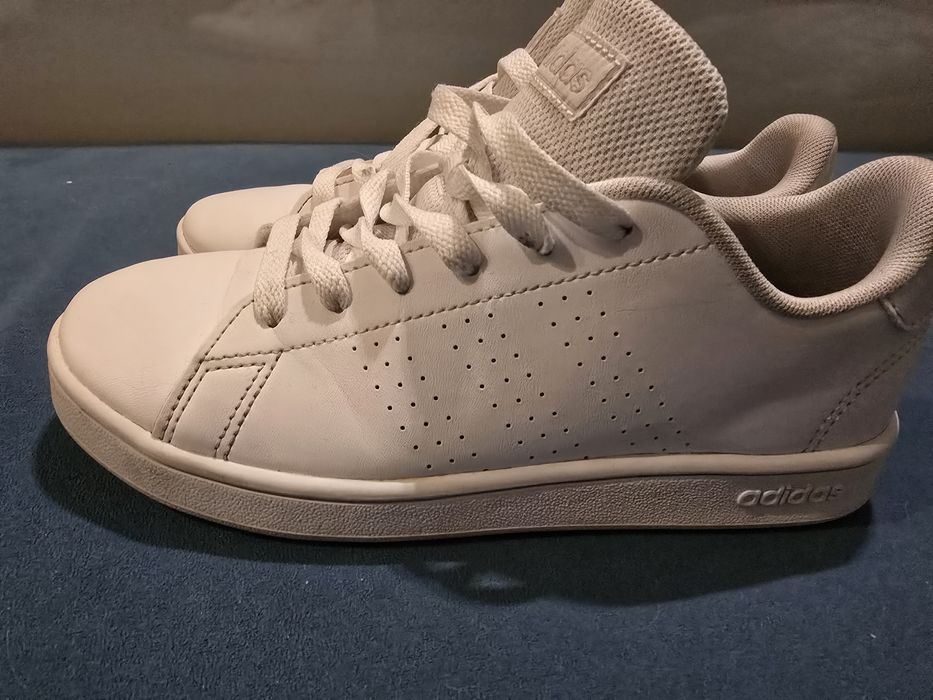 Białe adidasy 35