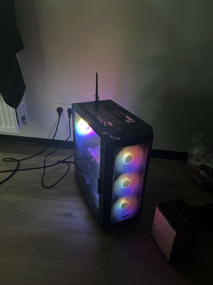 Komputer PC gamingowy