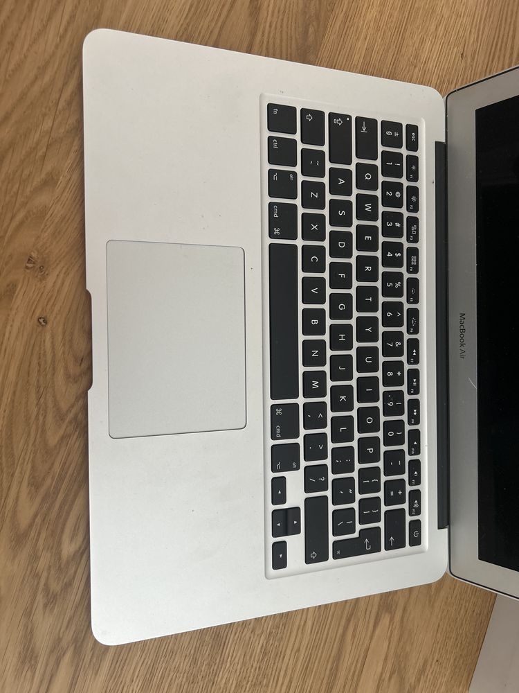 Mackbook air 13” a1466