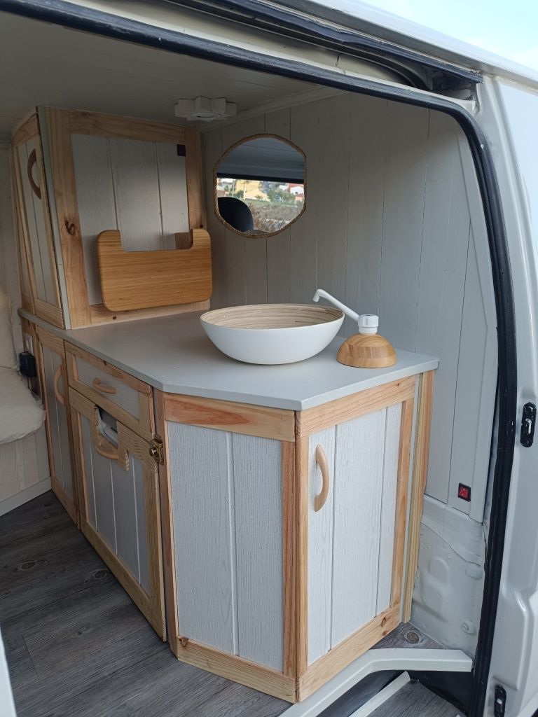 Mitsubishi L300 campervan