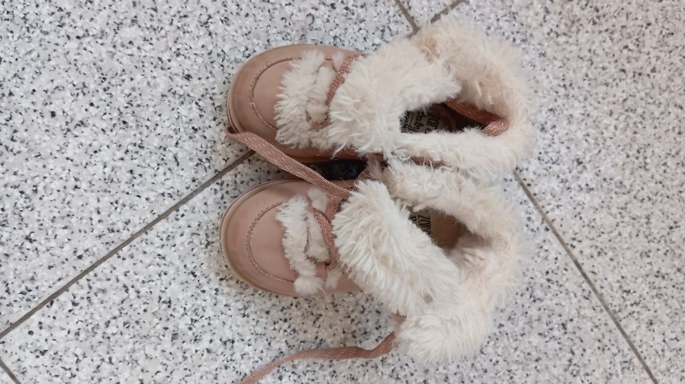 Botas de menina tamanho 20