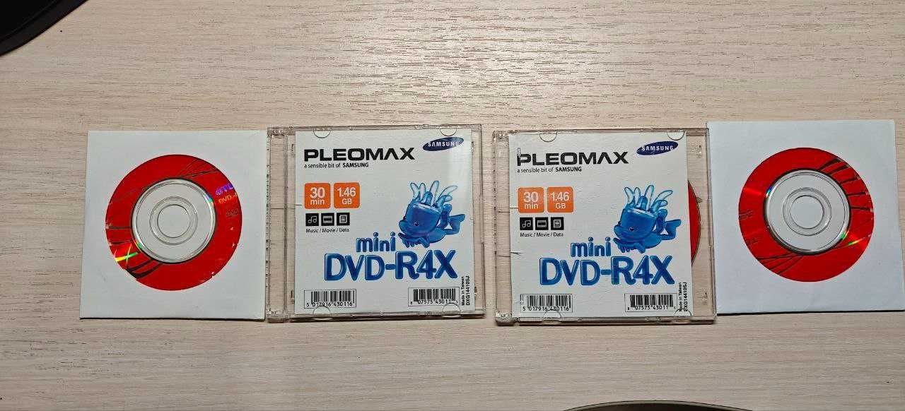 Видеокамера Sony DCR-DVD205E