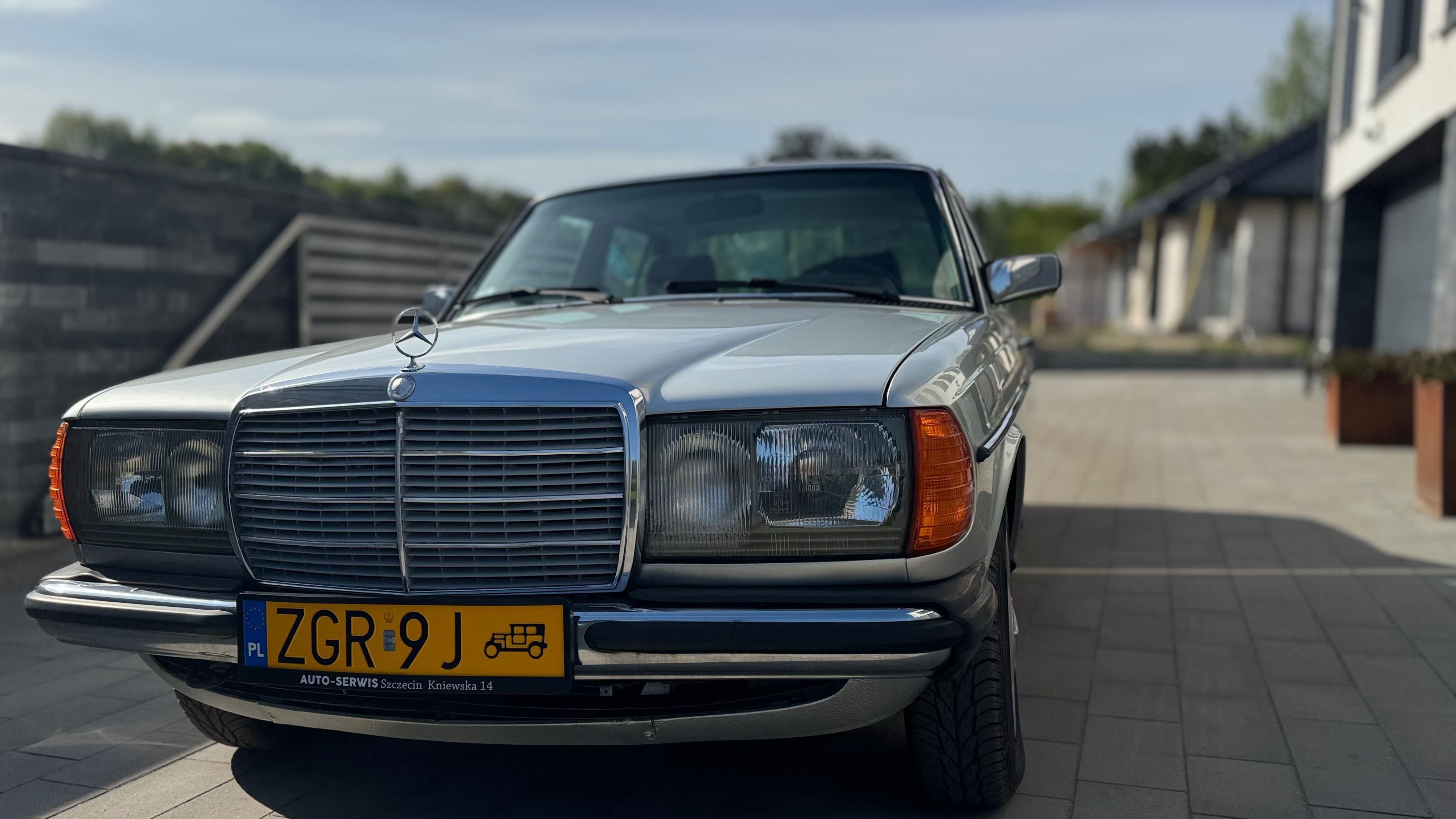 Sprzedam Klasyka  W123  2.5 benz