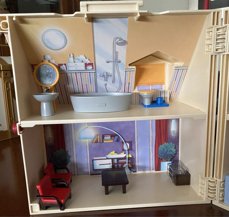 Casa playmobil em mala excelente estado