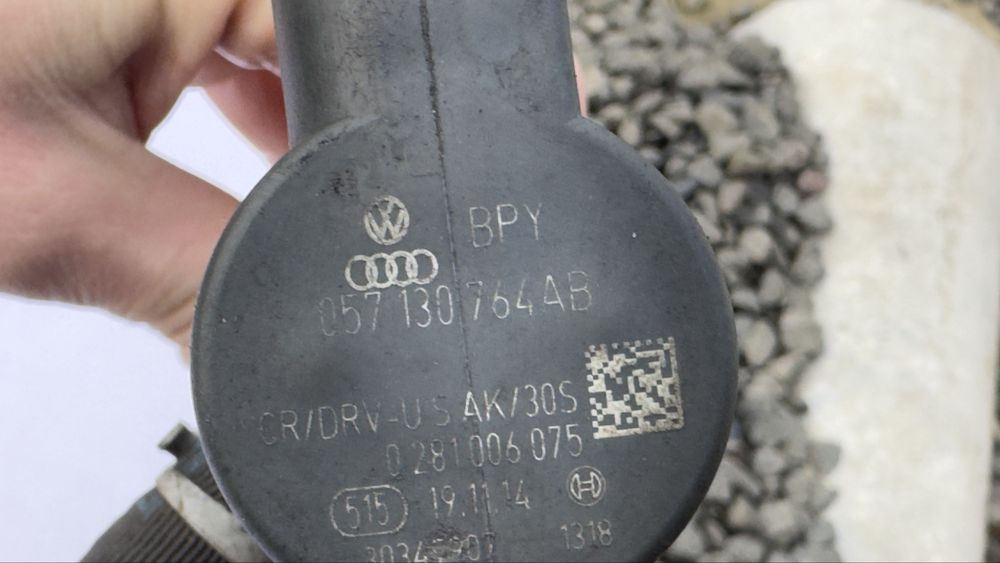 Форсунки 1.6 tdi CLH Рампа ТНВД Октавія а7 Гольф 7 Gof 7