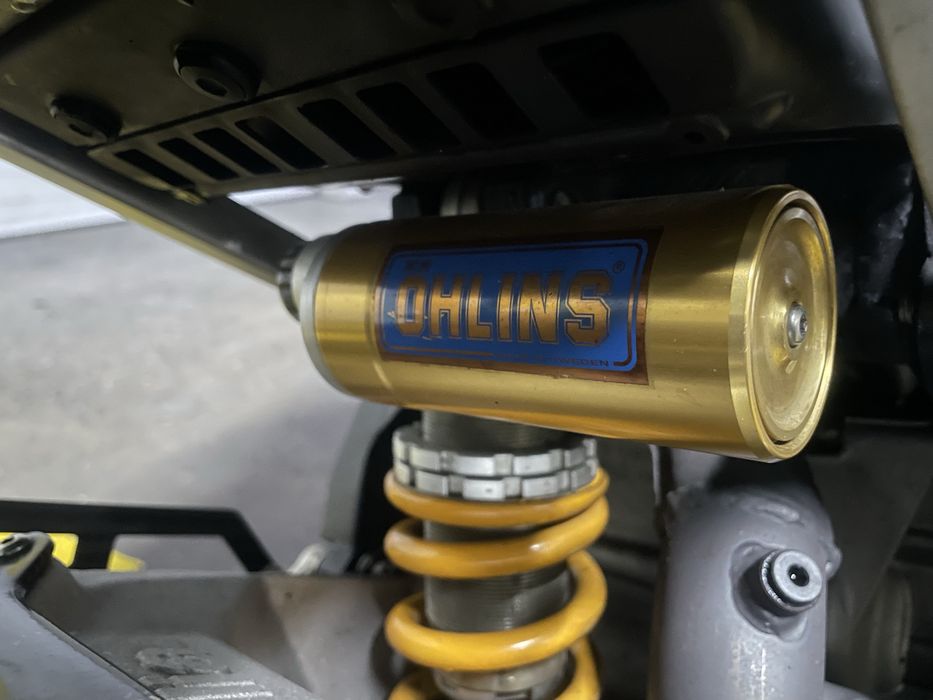 Aprilia RSV 1000 Factory