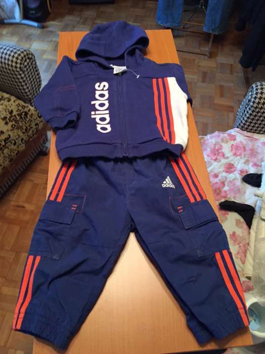 Продам детский костюм Adidas. Оригинал.