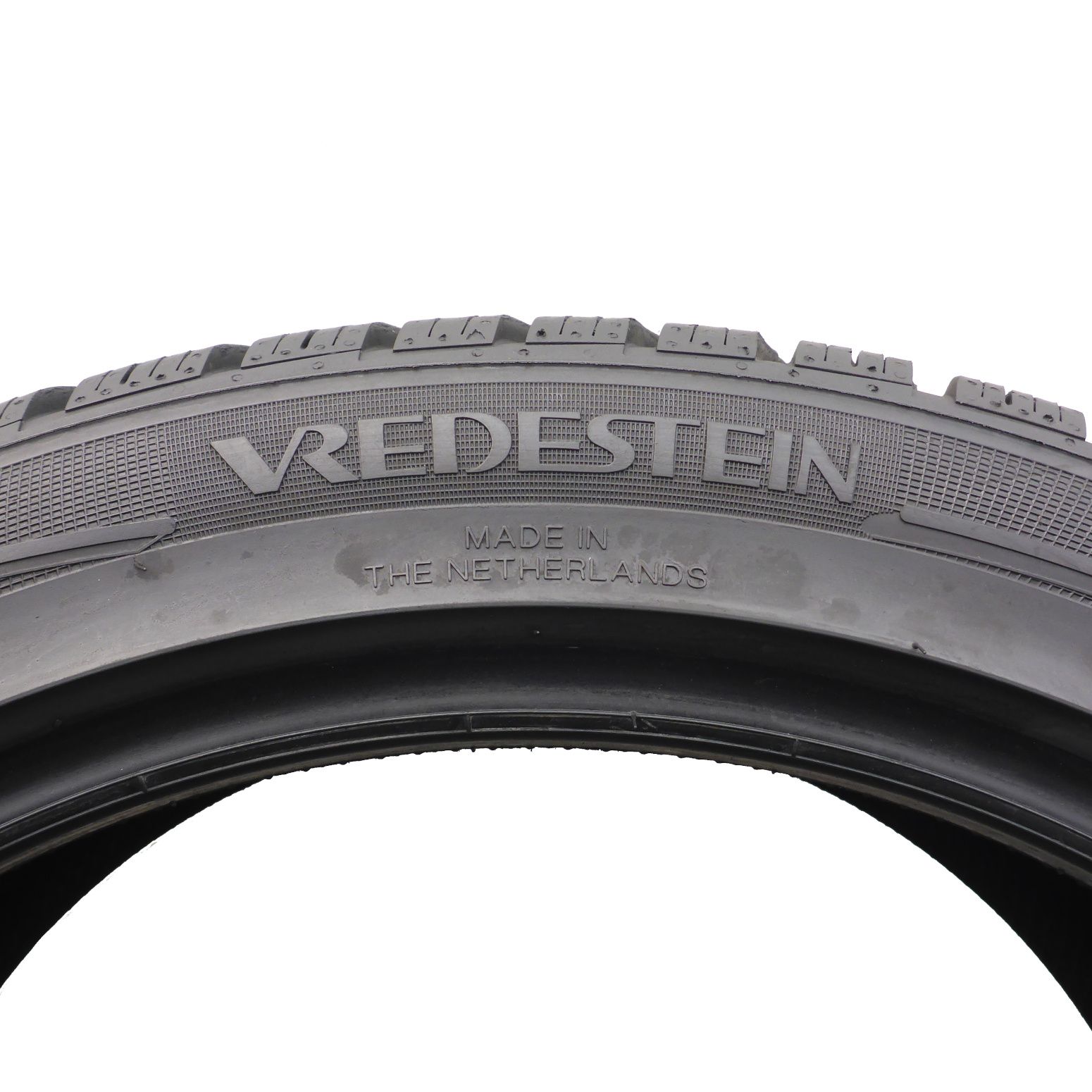 245/40/18 Vredestein 245/40R18 97W XL Wintrac Pro Zima 2018 6-7mm