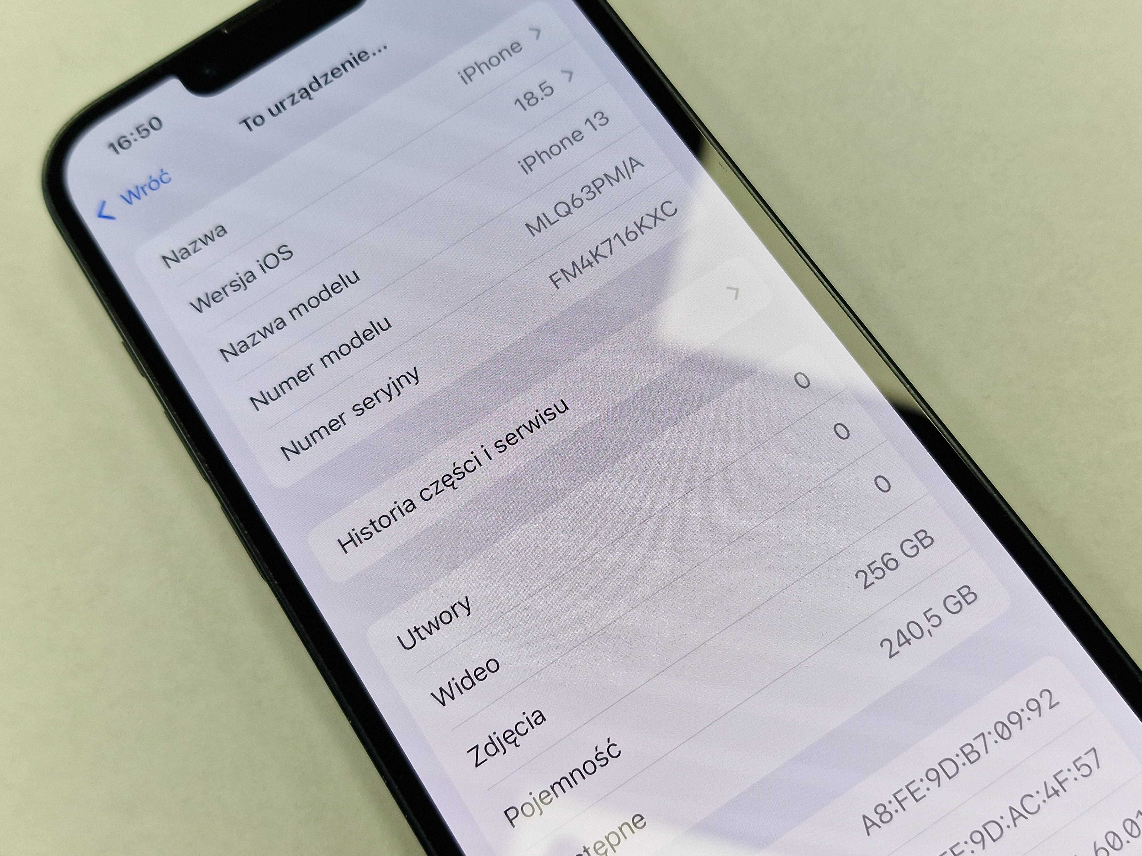 Iphone 13 256GB/ Midnight/ BAT 75%/ Grade C