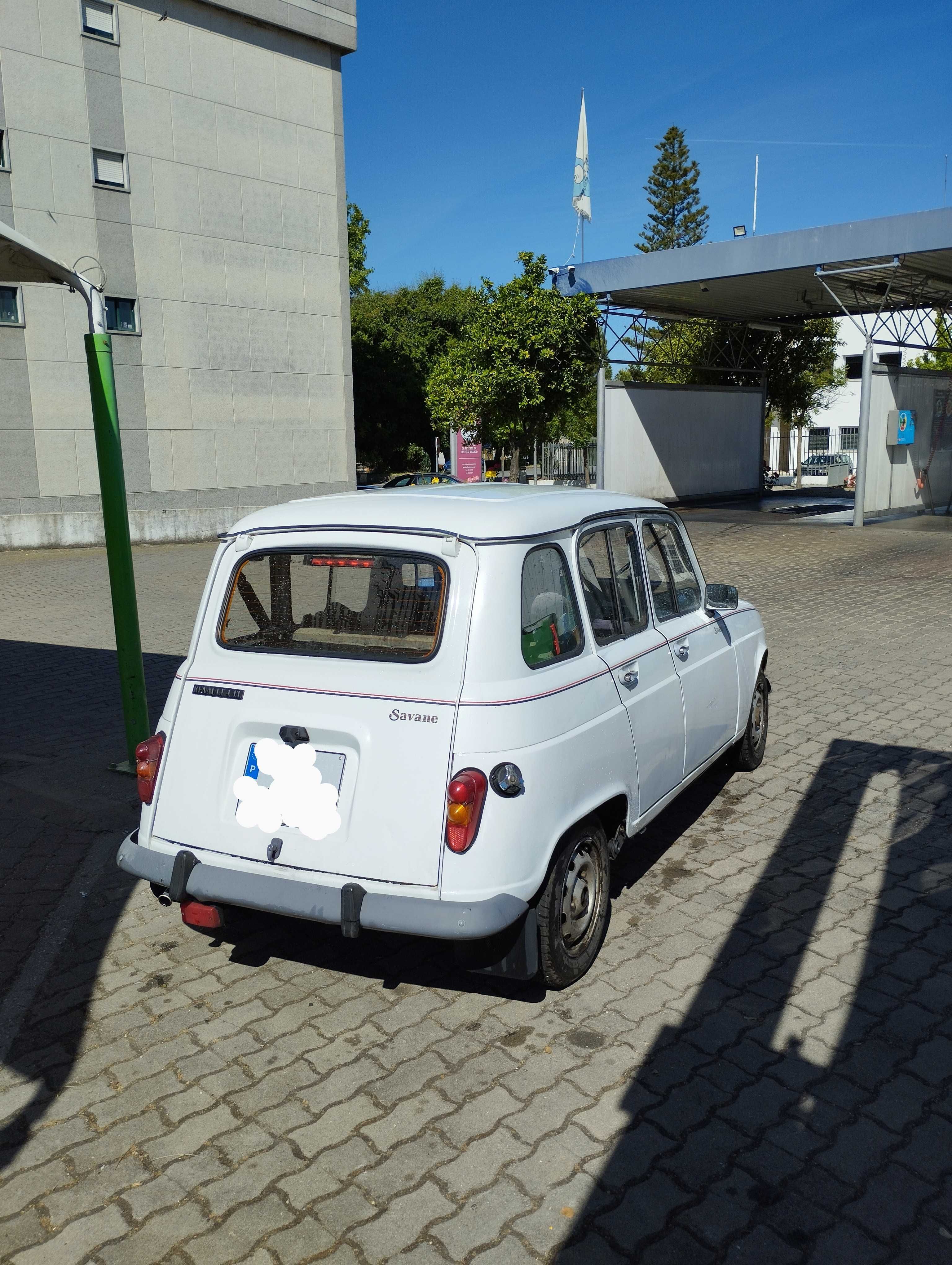 Renault 4L Savanne
