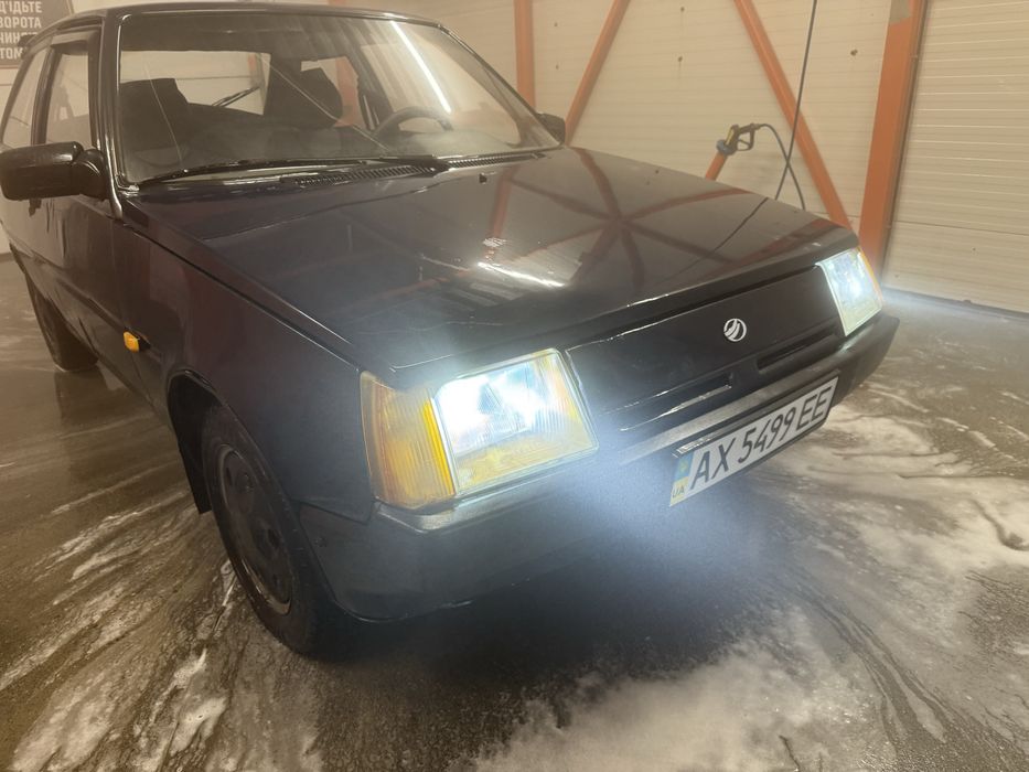 Продам таврию на уверенном ходу документы в порядке