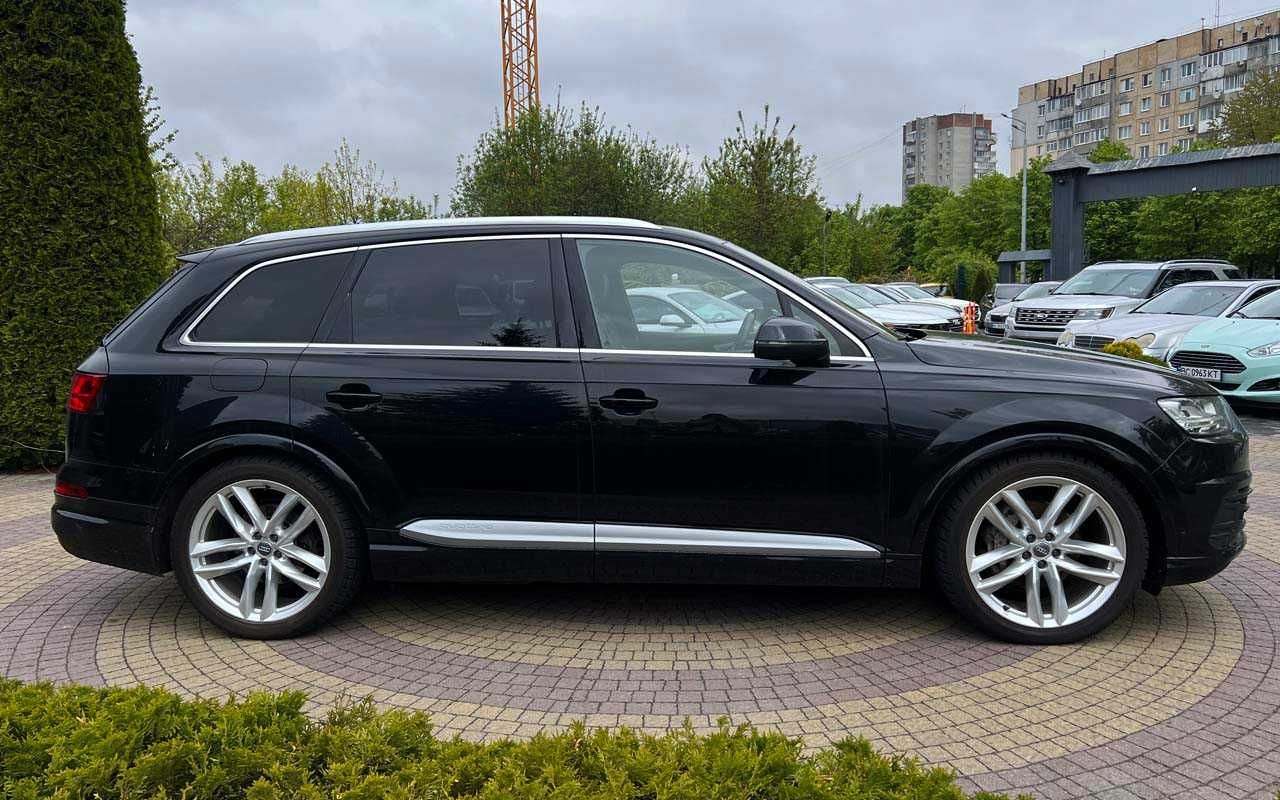 Audi Q7 2015 року