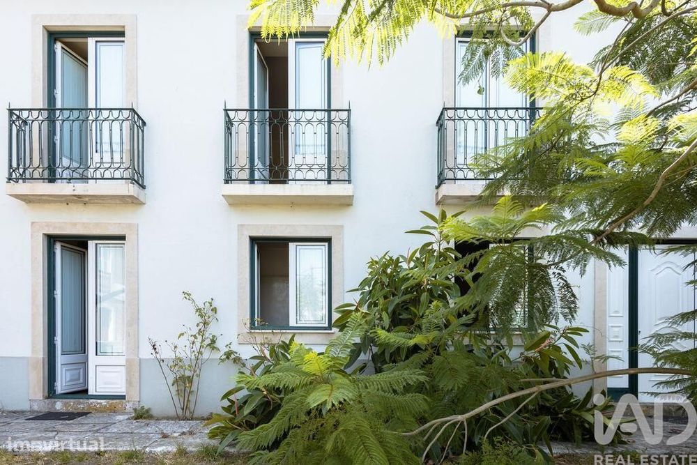 Casa / Villa T18 em Parceiros e Azoia de 764,00 m2