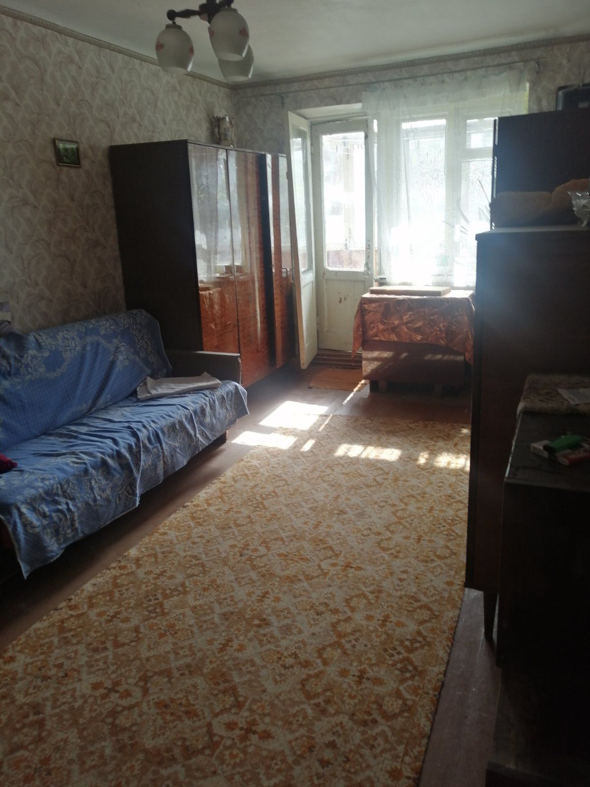 Продам 2-хкомн квартиру в Лесках